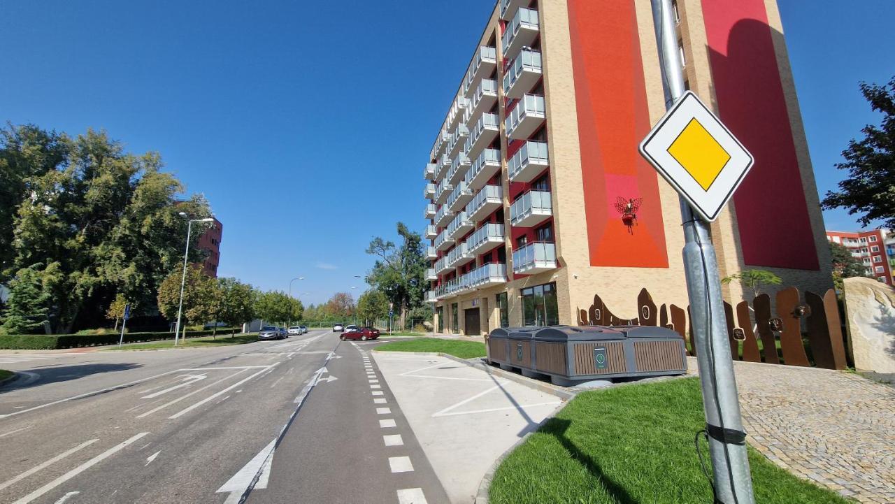 Luxo 2 Room Apartments By Bratislavatrip Buitenkant foto