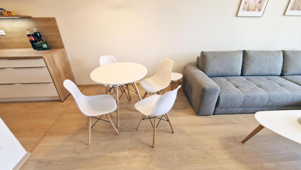 Luxo 2 Room Apartments By Bratislavatrip Buitenkant foto