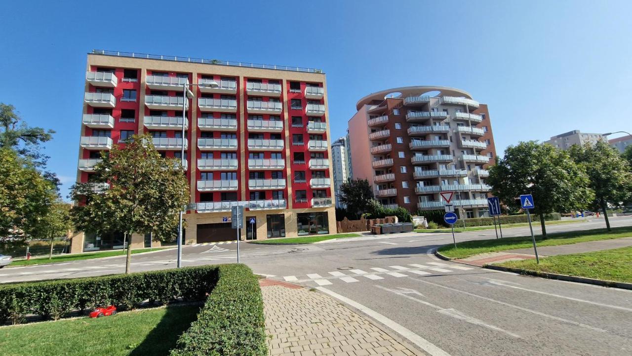 Luxo 2 Room Apartments By Bratislavatrip Buitenkant foto