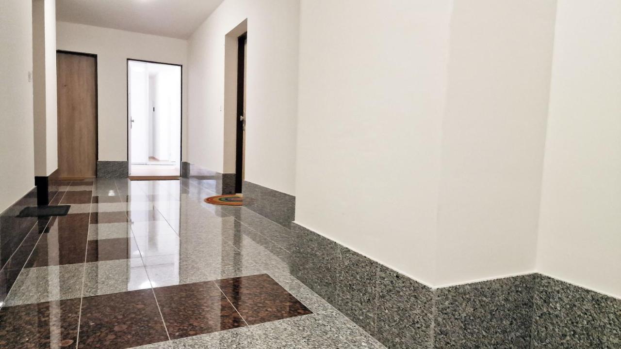 Luxo 2 Room Apartments By Bratislavatrip Buitenkant foto